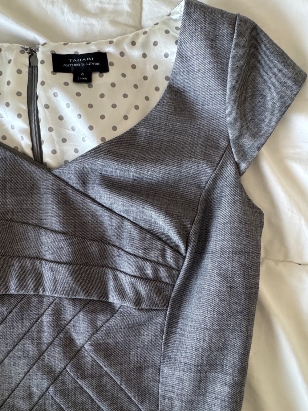 Tahari Arthur S. Levine Gray Wool Blend Cap Sleeve Sheath Dress Size 4 - Picture 9 of 13